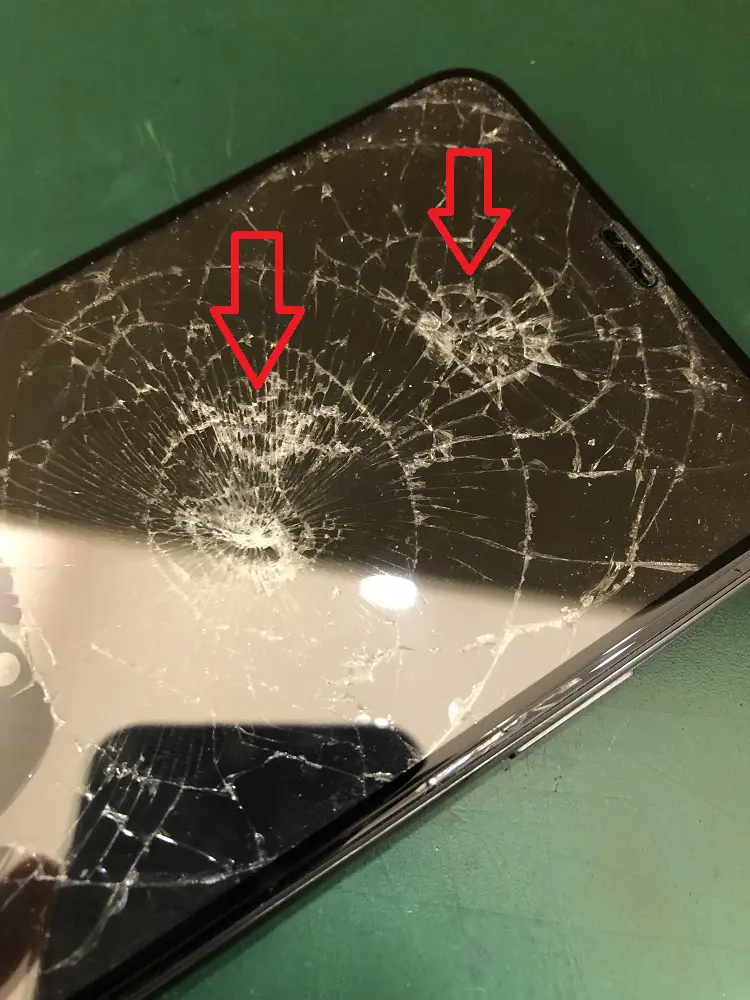 画面が割れたら・・・実は放置して使うのはとても危険。他の画面故障の