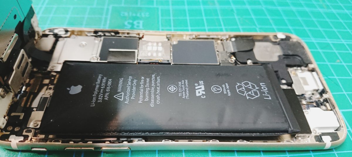 iPhone6バッテリー交換修理中