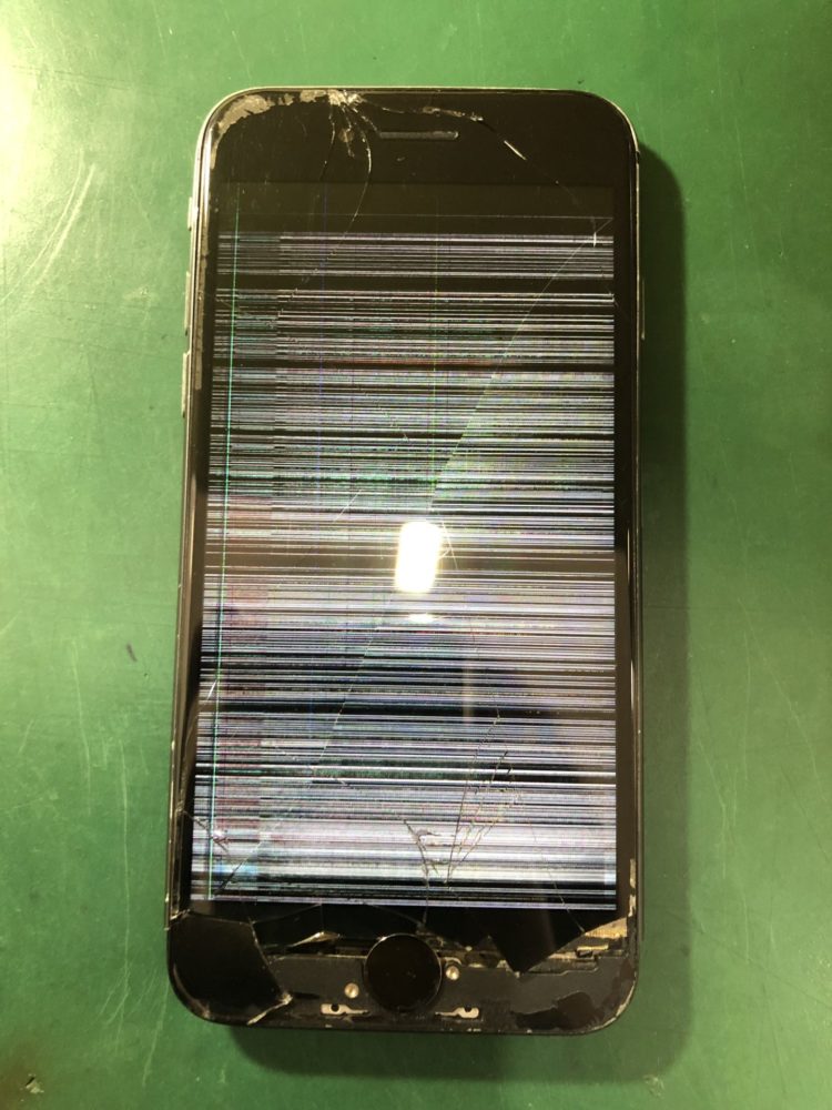 iPhone8液晶破損